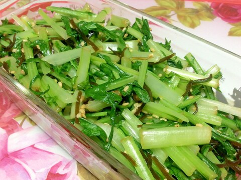 簡単に♡ごま油香る♪水菜と塩昆布の和え物